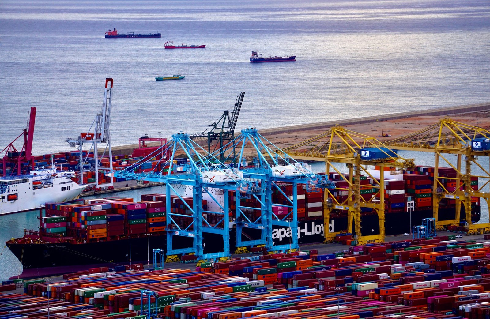 Logistics & Delivery